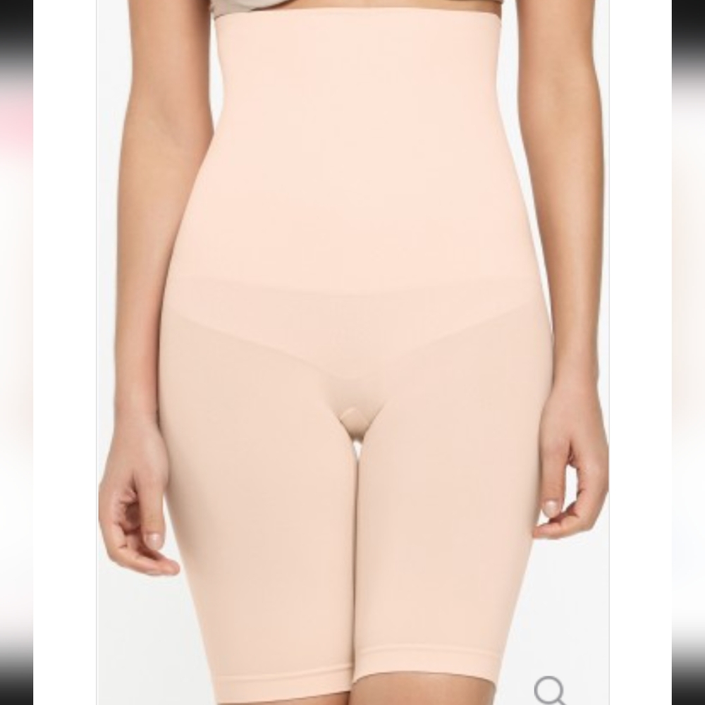 Yummie Cleo High Waist Shaping Shorts - Size S/M